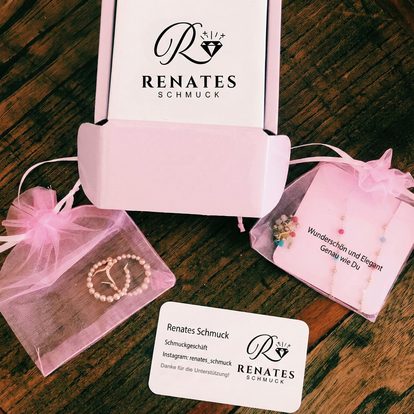 Grüner Ring mit abgerundetem Stein, Vintage